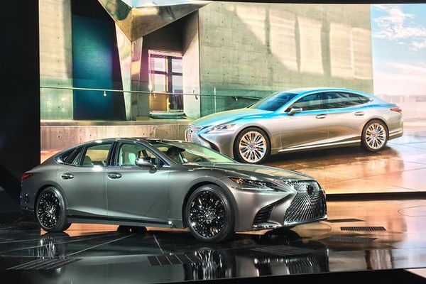 2017 Lexus LS 500