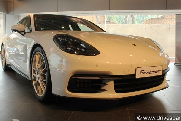 Porsche Panamera 4 10-Year Edition