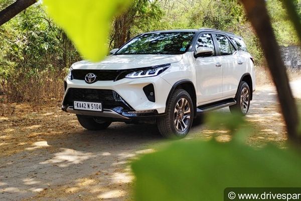 Toyota Fortuner Legender