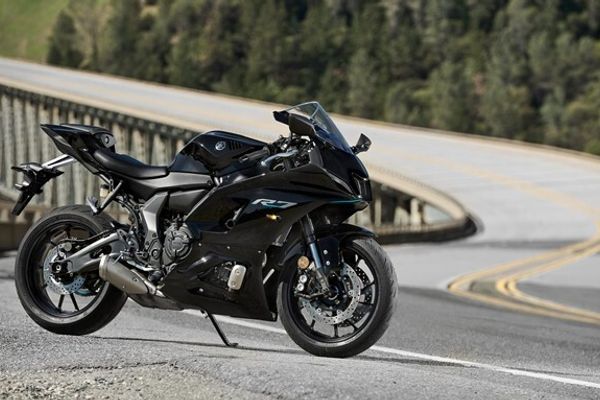 2021 Yamaha R7