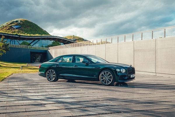 2022 Bentley Flying Spur Hybrid