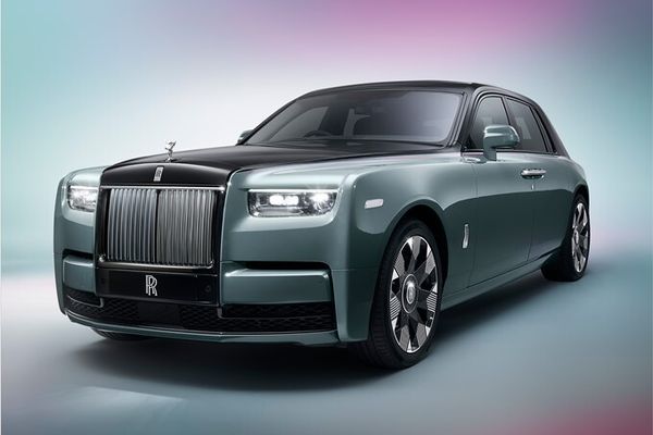 2022 Rolls-Royce Phantom