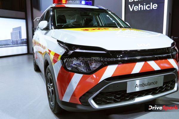 Kia Carens Ambulance