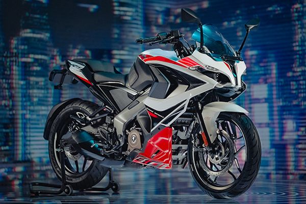 2025 Bajaj Pulsar RS200