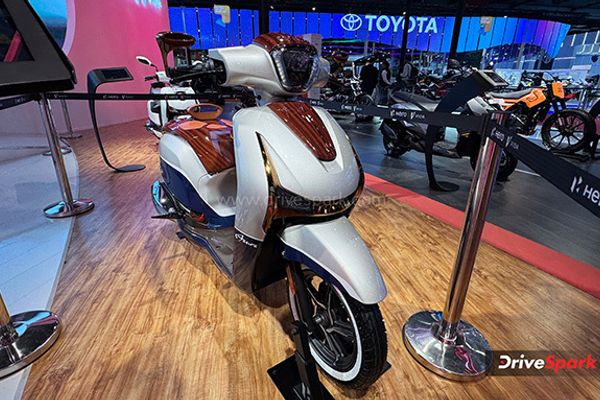 Hero Destini 125 Azure Concept