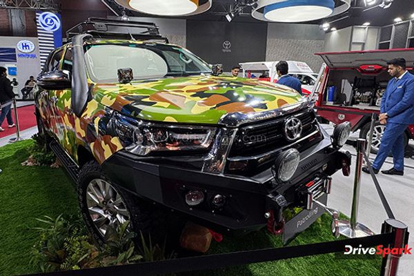 Toyota Hilux Patrol Custom