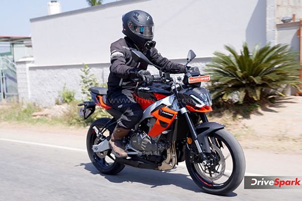 Aprilia Tuono 457 Review