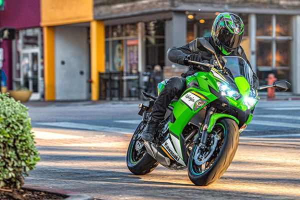 2025 Kawasaki Ninja 650 KRT Edition