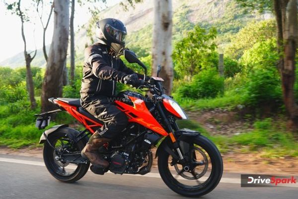 KTM 160 Duke Review