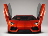 Lamborghini Challenges Veyron With Aventador