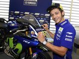 Yamaha Signed By Valentino Rossi To Be Auctioned