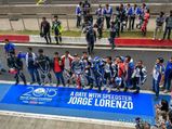 Jorge Lorenzo Rides Around BIC With Yamaha YZF-R3 Owners 