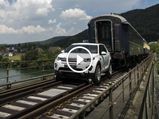 Video: Land Rover Discovery Sport Pulls A 100-Ton Train