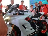SPY SHOT: The New Ducati Supersport S Revealed!