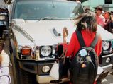 MS Dhoni's Hummer Blocked By Obsessed Fangirl — Here's What happened