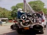 Police Tows Rider Along With His Motorcycle In Kanpur