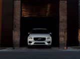Volvo XC60 Onboard Camera Captures Stunning Photos