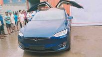 India’s First Tesla Model X 100D Lands In Mumbai