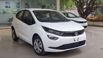 Tata Altroz Loses Infotainment Buttons: Receives New Update To The Dashboard