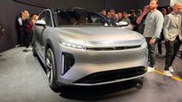 Lucid Gravity Luxury Electric SUV Arrives To Challenge Tesla Model X