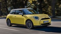 The Mini Cooper E Classic is A Back To The Basics Electric Version Of The Iconic Hatch