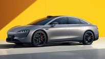 Chery Luxeed S7 Zooms into Driveways: Electric Sedan Starts Deliveries 