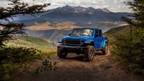 2025 Jeep Gladiator Introduces Enhanced Off-Road Features And Electrification