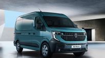 Renault Master Secures Prestigious 2025 Van Of The Year Title
