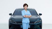 Stella Li From BYD Honoured As 2025 World Car Person Of The Year At Toronto Finals