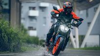 KTM 160 Duke Launched in India at Rs 1.85 Lakh - MT-15 Beware