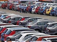 Carmakers Offer Huge Discounts To Counter Reducing Sales