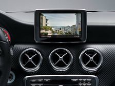 Mercedes-Benz Deepens Google Maps Integration