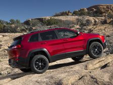 Jeep Plans Subcompact Models For 2014