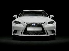 Lexus 'Art Is Motion' Paints Your Face Depending On How You Drive