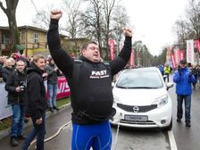 Zydrunas Savickas Pulls Nissan Note & Drives His Way Into Guinness