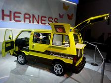 Maruti Omni Cafe At Auto Expo Feeds The Masses