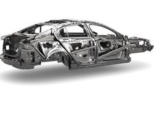 Jaguar XE With Ingenium Engine Is The BMW 3-Series Rival