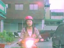 Strong Willed Taiwanese Women On Scooter Makes Car Give Way