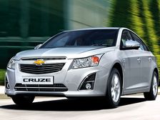 Chevrolet Cruze Gets Turn Indicators On Mirror & Improved Mileage