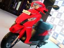 Suzuki Dealers Begin Let's Scooter Booking