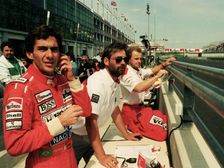 Kimi & Fernando Pay Tribute To Ratzenberger & Senna