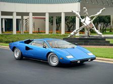 Lamborghini Countach Fetches $1.2 Million At Auction