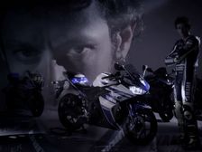 Valentino Rossi With The New Yamaha R25