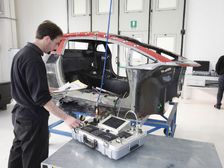 Lamborghini Gets TUV Certification For Carbon Fiber Repairs