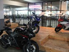 Yamaha Working On Naked Version Of R25 Motorcycle