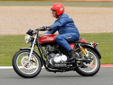 Royal Enfield Ends 2014 On A High Note In Terms Of Sale