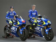 2015 MotoGP Suzuki Ecstar Livery Unveiled By Espargaro & Vinales