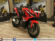 Bajaj Pulsar RS 200: Standout Features