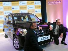 Renault Lodgy Launched In India: Price, Specs, Features & More