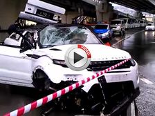 Range Rover Evoque Decides To Take The High Flier Route